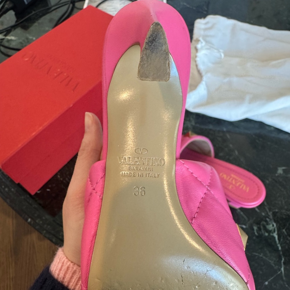 Valentino Pink Quilted heels - Picture 6 of 7